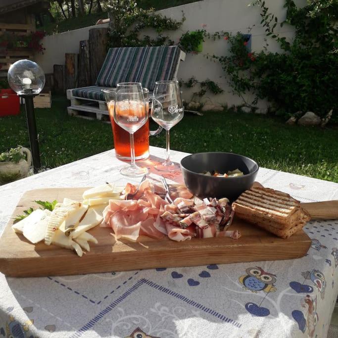 Ca Ulivi Bed & Breakfast Ала Екстериор снимка