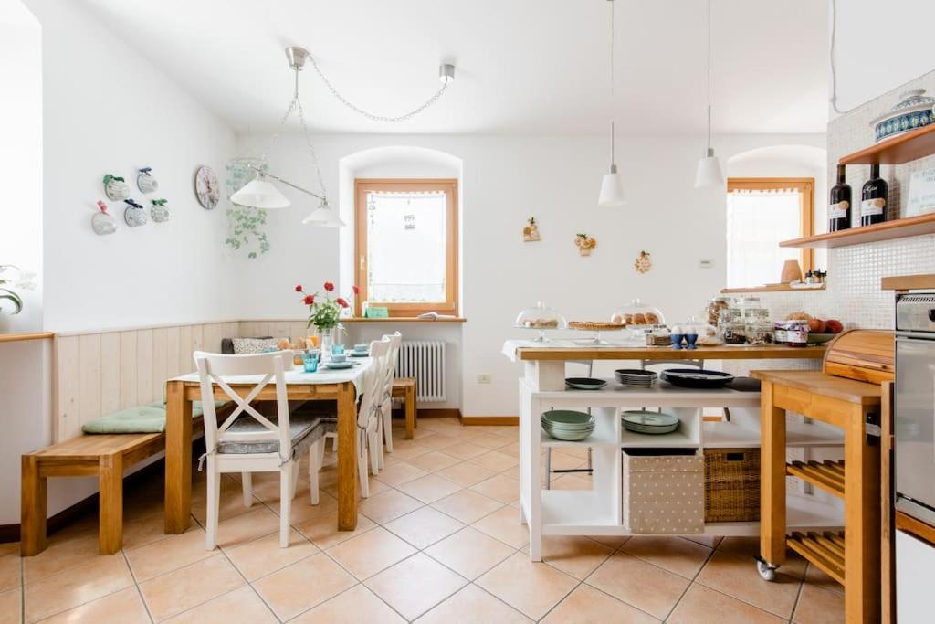 Ca Ulivi Bed & Breakfast Ала Екстериор снимка